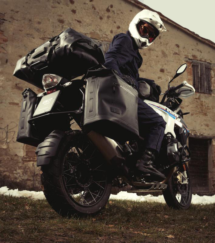 motorcycle bmw gs 1250 con borse