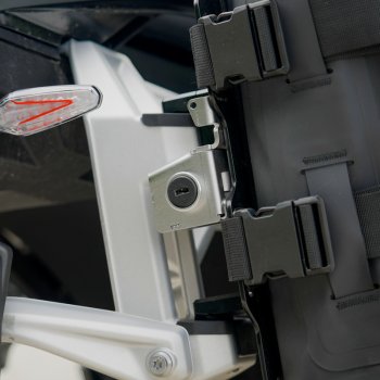 Khali side pannier in TPU 35L - 45L + Right Aluminium plate BMW R1300GS ADV