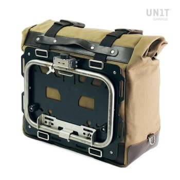 A universal side bag in Canvas