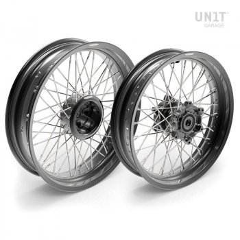 Pair of spoked wheels R850R 48M6