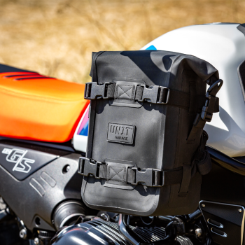 Two straps Khali