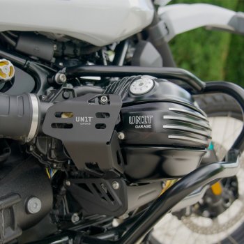 Injector protection for BMW 1200 air-oil engines