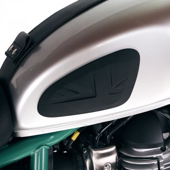 Triumph Rubber knee pads